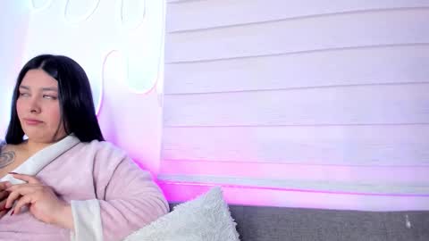 Pau OFmissweetpeach online show from 5, 1, 2026