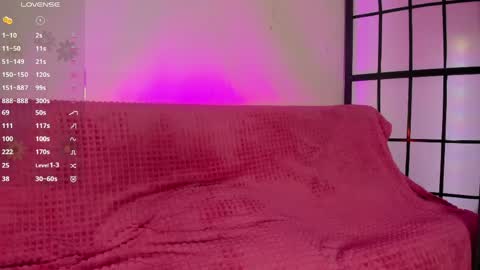Pau OFmissweetpeach online show from 6, 5, 2026