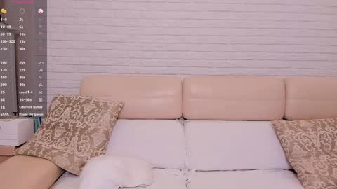 missxcaprice online show from 21, 4, 2026