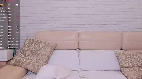 missxcaprice online show from 1, 8, 2026