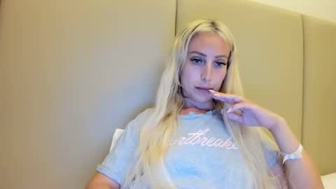 Snapshot of missy_matrix chatting on 25, 11, 2025 Missy matrix online show from 25, 11, 2025