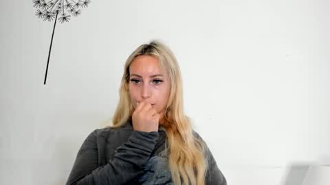 Snapshot of missy_matrix chatting on 21, 12, 2025 Missy matrix online show from 21, 12, 2025