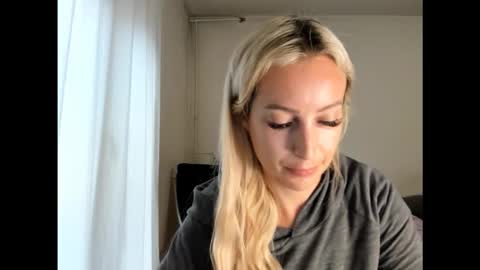 Snapshot of missy_matrix chatting on 22, 12, 2025 Missy matrix online show from 22, 12, 2025