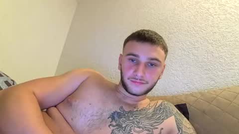 Brokebutcute online show from 13, 10, 2025