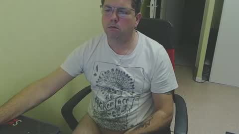 Snapshot of mistercoeur1 chatting on 11, 12, 2024 mistercoeur online show from 11, 12, 2024