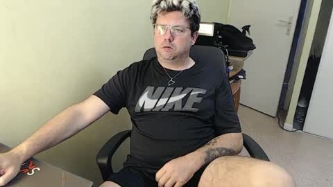 Snapshot of mistercoeur1 chatting on 10, 1, 2025 mistercoeur online show from 10, 1, 2025