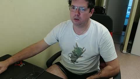 Snapshot of mistercoeur1 chatting on 15, 1, 2025 mistercoeur online show from 15, 1, 2025