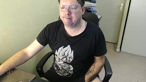 Snapshot of mistercoeur1 chatting on 5, 2, 2025 mistercoeur online show from 5, 2, 2025