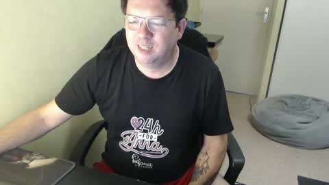 Snapshot of mistercoeur1 chatting on 8, 3, 2025 mistercoeur online show from 8, 3, 2025