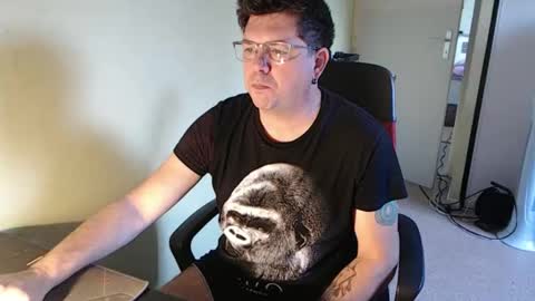 Snapshot of mistercoeur1 chatting on 8, 10, 2025 mistercoeur online show from 8, 10, 2025