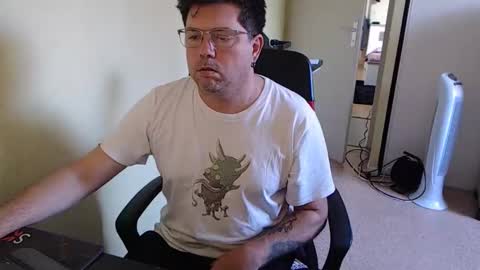 Snapshot of mistercoeur1 chatting on 11, 10, 2025 mistercoeur online show from 11, 10, 2025