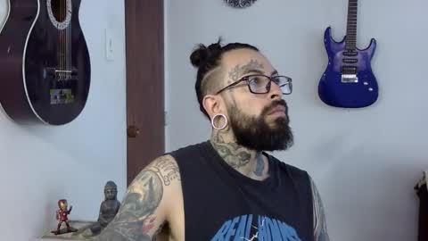 Snapshot of misternocturne chatting on 19, 9, 2025 misternocturne online show from 19, 9, 2025