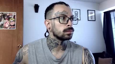 Snapshot of misternocturne chatting on 15, 10, 2025 misternocturne online show from 15, 10, 2025