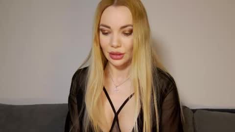 Snapshot of mistress_milana chatting on 10, 1, 2026 Milana online show from 10, 1, 2026
