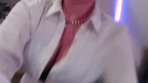 Snapshot of mistress_milfa chatting on 10, 1, 2026 mistress_milfa online show from 10, 1, 2026