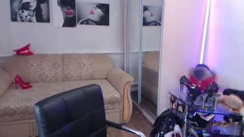 Snapshot of mistress_milfa chatting on 15, 2, 2026 mistress_milfa online show from 15, 2, 2026