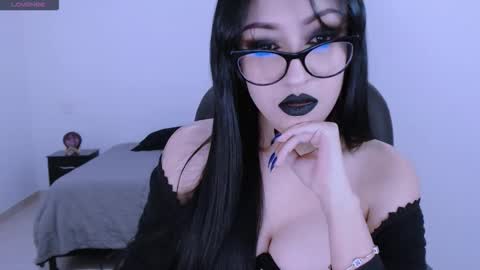 Mistress online show from 23, 2, 2026