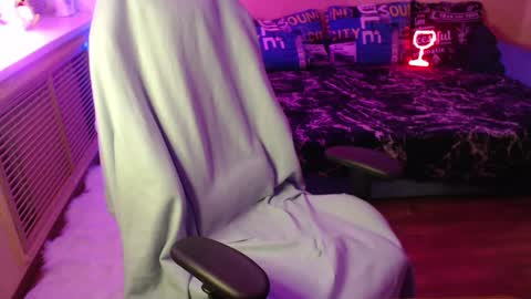 Snapshot of mistressbailey_x chatting on 18, 1, 2025 Miss Bailey online show from 18, 1, 2025