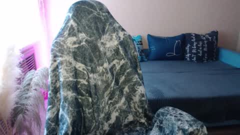 Miss Bailey online show from 4, 12, 2025