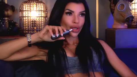 Elenia online show from 24, 6, 2026