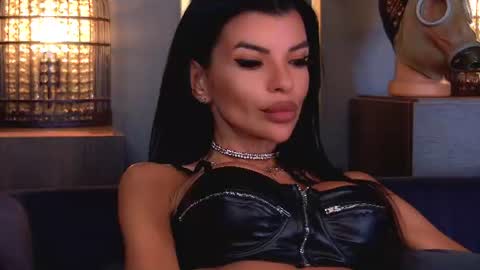 Elenia online show from 27, 6, 2026