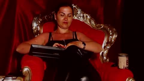 Snapshot of mistressfabiola chatting on 6, 8, 2026 Mistress Fabiola online show from 6, 8, 2026