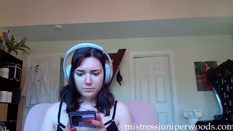 Snapshot of mistressjuniper chatting on 12, 11, 2025 Mistress June online show from 12, 11, 2025