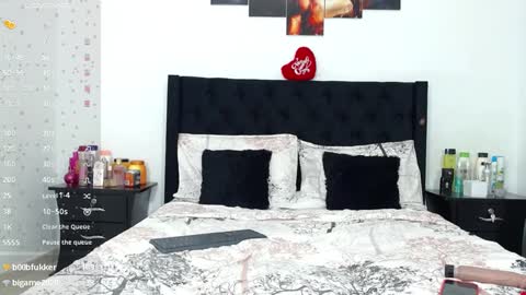 mistresskattia online show from 8, 1, 2025