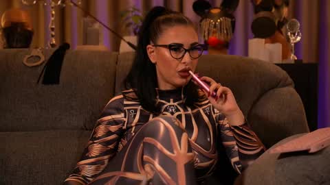 Mistress Kelly online show from 20, 10, 2025