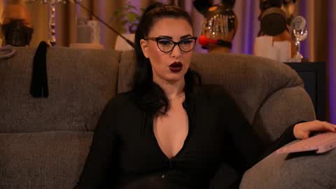 Mistress Kelly online show from 25, 10, 2025