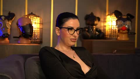 Mistress Kelly online show from 7, 5, 2026