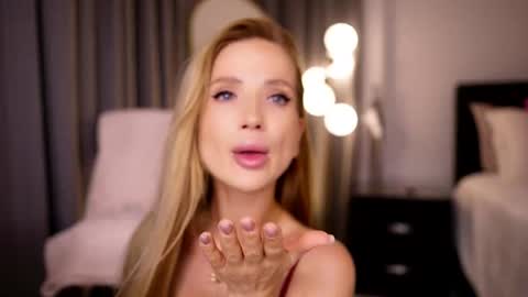  Miya Nika  online show from 31, 7, 2026