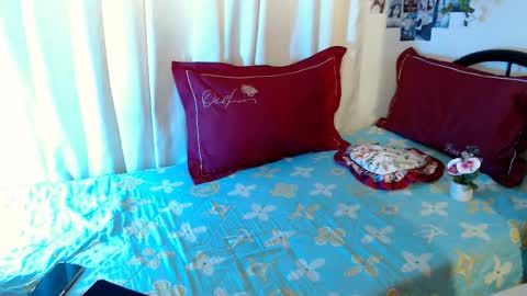 Snapshot of miyakabebe chatting on 18, 10, 2025 Miyakabebe online show from 18, 10, 2025