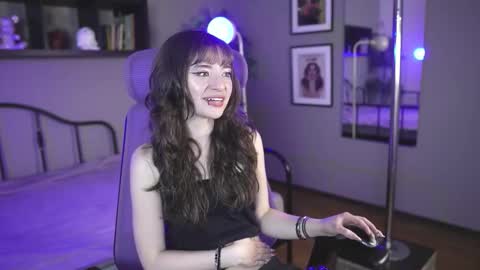 Snapshot of miyuki_wolf chatting on 4, 12, 2025 miyuki_wolf online show from 4, 12, 2025