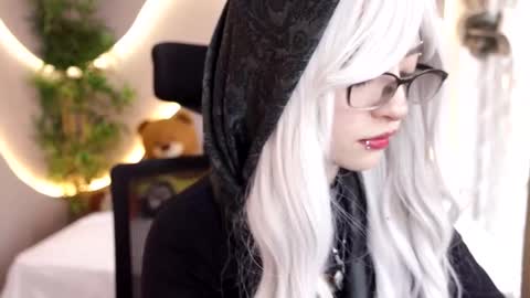 Snapshot of miyuki_wolf chatting on 27, 2, 2026 miyuki_wolf online show from 27, 2, 2026