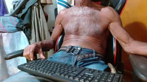 Snapshot of mjmadurengue chatting on 16, 1, 2025 Mario jose online show from 16, 1, 2025