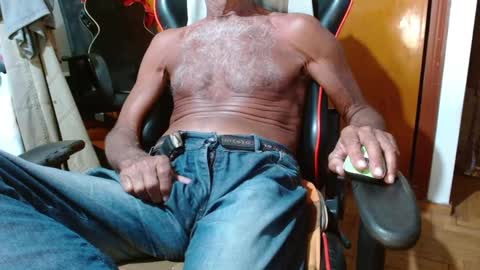 Snapshot of mjmadurengue chatting on 27, 1, 2025 Mario jose online show from 27, 1, 2025