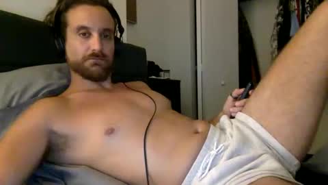 Snapshot of mkmarkets chatting on 15, 10, 2025 Hrny Lat .. online show from 15, 10, 2025