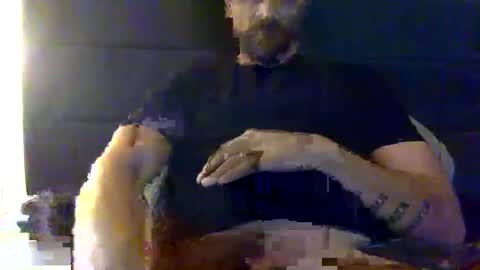 Snapshot of mkmarkets chatting on 5, 12, 2025 Hrny Lat .. online show from 5, 12, 2025