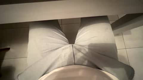 Snapshot of mmaestro42 chatting on 18, 11, 2025 mmaestro42 online show from 18, 11, 2025