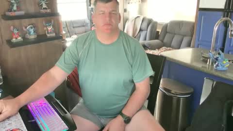 mmmthatsfunnn online show from 25, 2, 2026