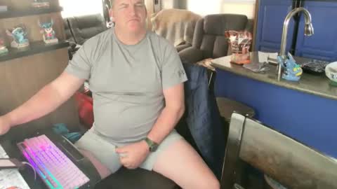 mmmthatsfunnn online show from 4, 3, 2026