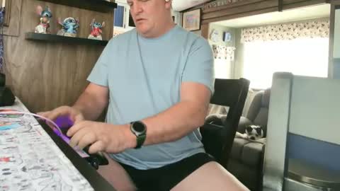 mmmthatsfunnn online show from 7, 5, 2026