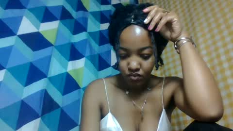 Snapshot of mmyriame chatting on 28, 7, 2026 mmyriame online show from 28, 7, 2026