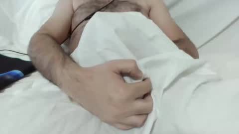 Snapshot of mo0085 chatting on 22, 10, 2025 Laith online show from 22, 10, 2025