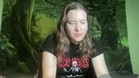 Snapshot of mo0n_goddess chatting on 18, 4, 2026 Misty online show from 18, 4, 2026