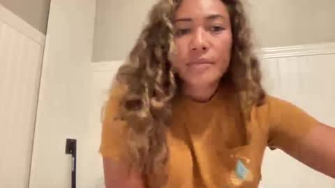 Snapshot of moana_mack9 chatting on 21, 7, 2026 moana_mack9 online show from 21, 7, 2026
