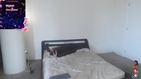 Snapshot of mochamami420 chatting on 29, 12, 2024 NynaStax online show from 29, 12, 2024