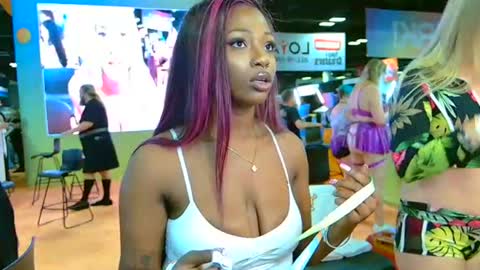 Mocha  BDAY JAN 13  online show from 26, 6, 2026