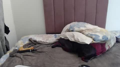 Mogheul Slay online show from 12, 3, 2026